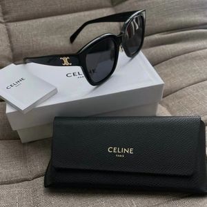 Sailin lady black frame sunglasses